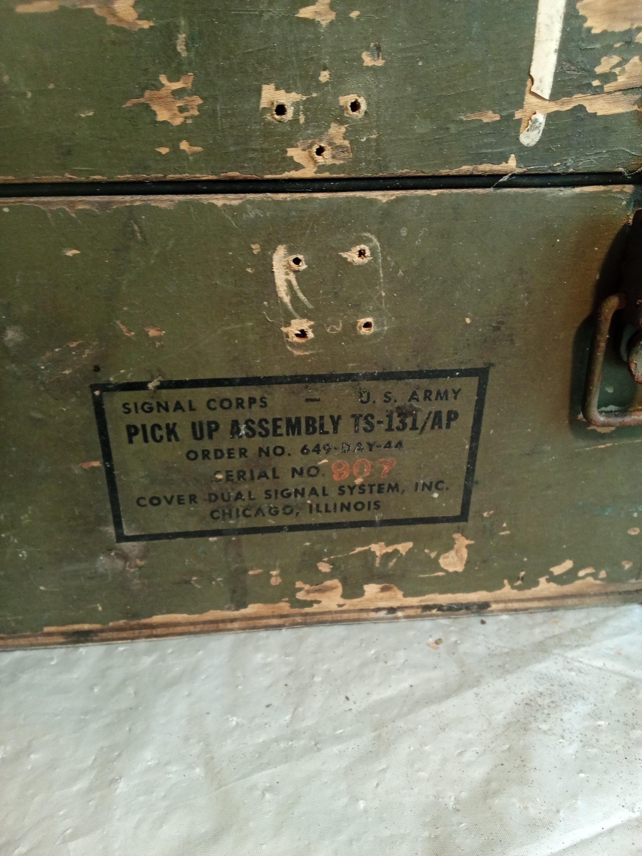 Vintage US Army Signal Corps Wooden Case, Pick up Assembly TS-131