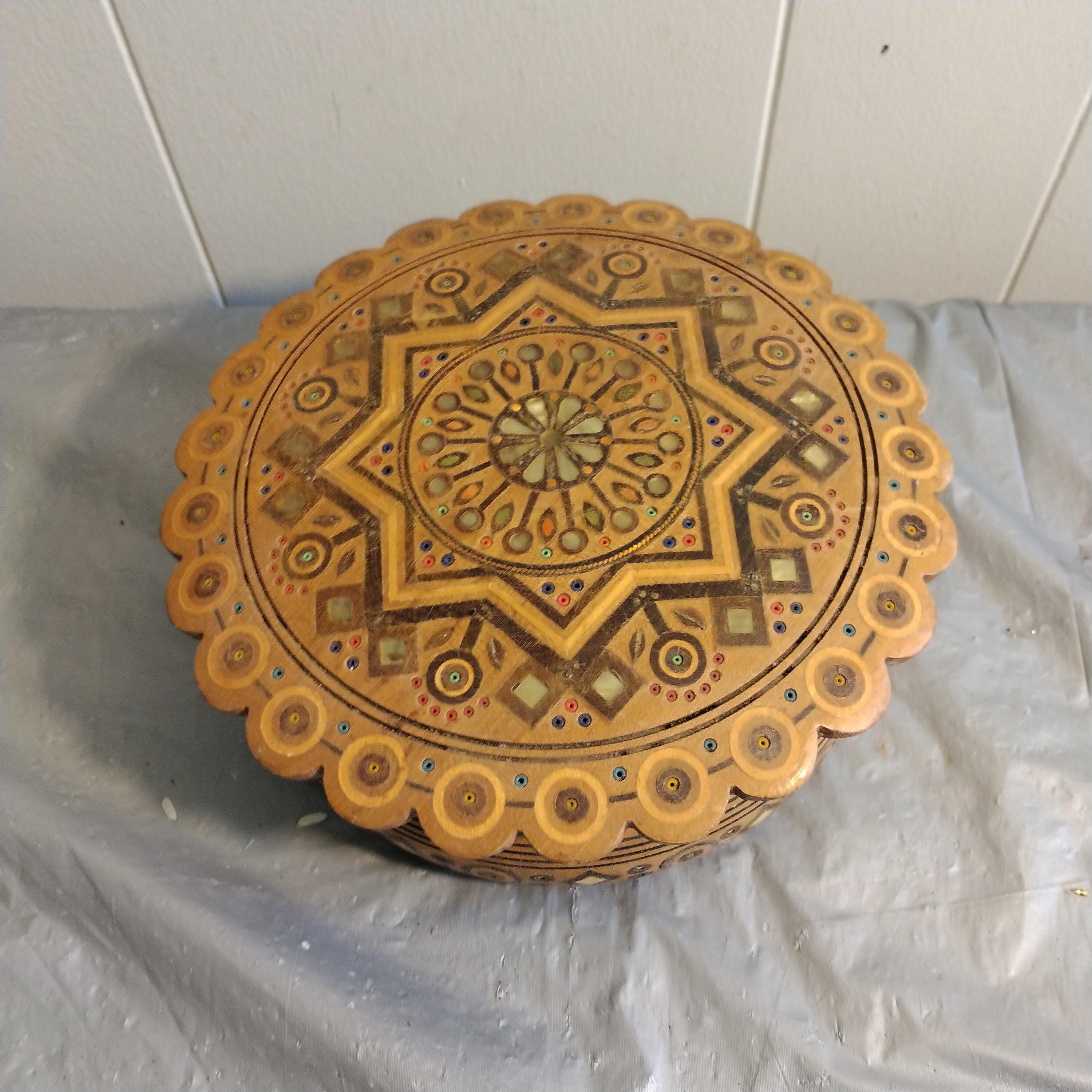 7 1/8" Vintage Wooden Ukranian Inlaid Box with Lid, Hutzel Box