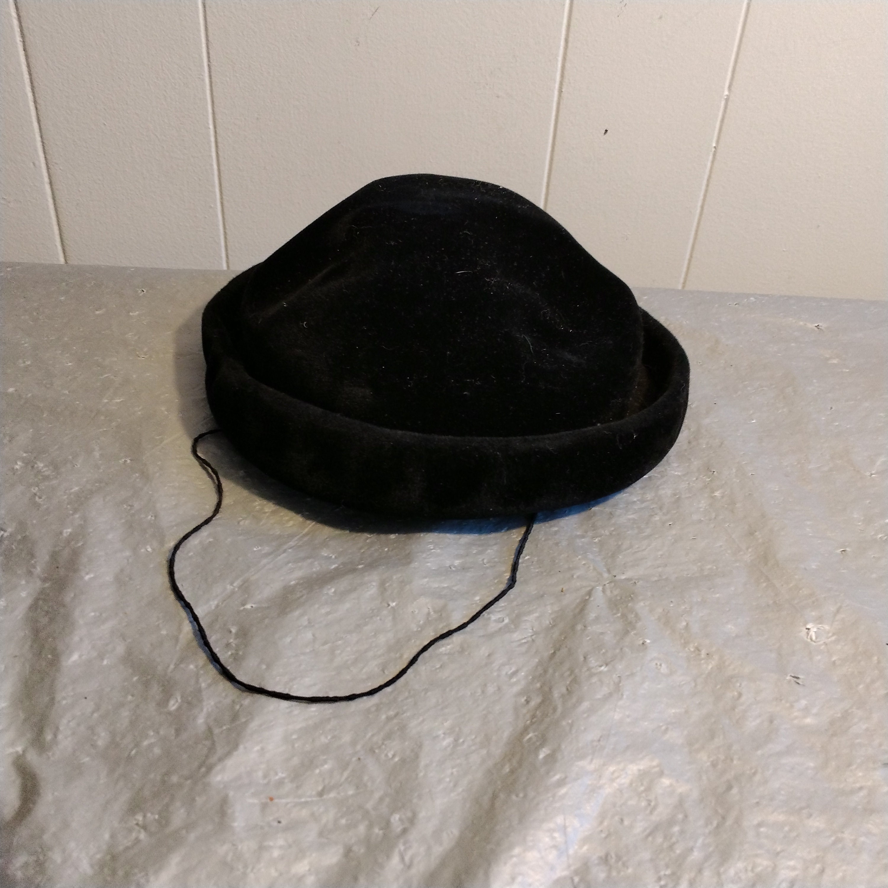 Vintage Saks Fifth Avenue Millinery Salon Church Hat, Black  display picture 2