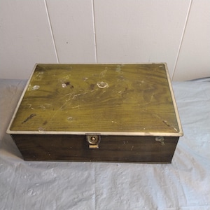 Vintage Tin Cigar Box Humidor, Look & Read Description