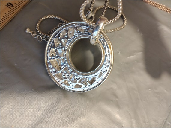 Vintage Round Heart Design Pendant Necklace, Hear… - image 4