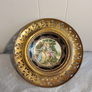 10&quot; Vintage Regency Bone China England George & Martha Washington Wall Charger Plaque, Metal and Porcelain
