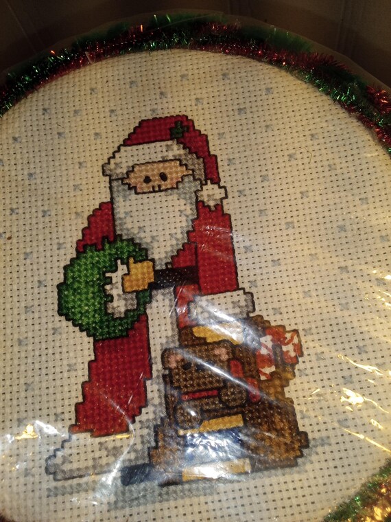 手刺繍クロスステッチサンタマグネット - Etsy 日本