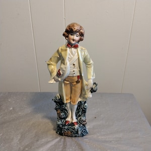 8 1/2&quot; Vintage Porcelain Man Figurine, Victorian Figurine