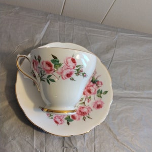 Vintage Sutherland Staffordshire England Pink Rose Teacup