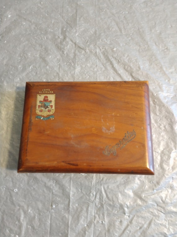 Vintage Wooden Cigarette Box, Humidor, Arms Bermud