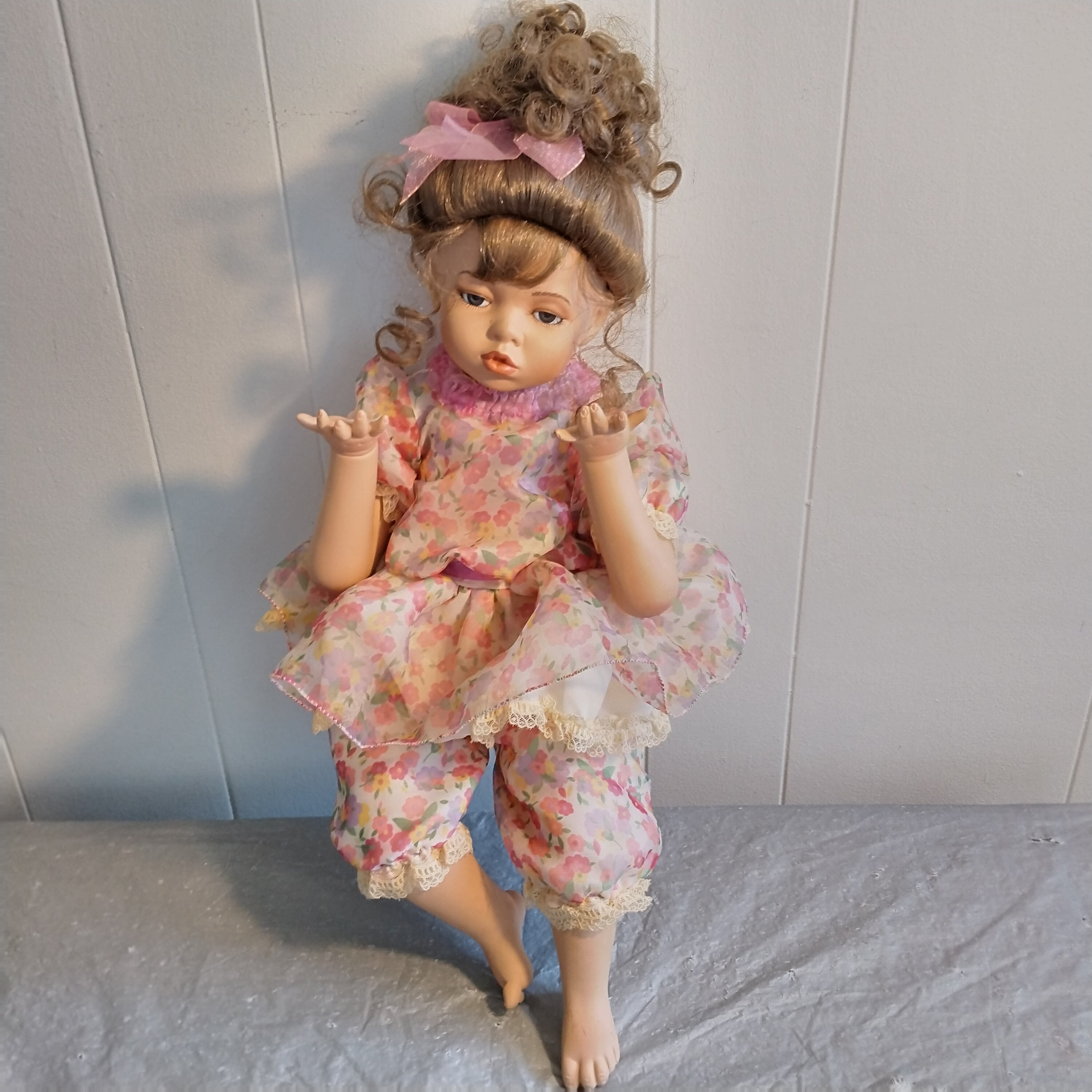 ヴィンテージ ニュルンベルガー プッペンシュトゥーベ 21 インチ 磁器