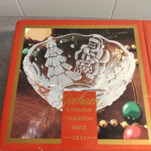 NOS 5 3/4&quot; Vintage Gorham Crystal Santa Holiday Bowl, Holiday Express Christmas Decor