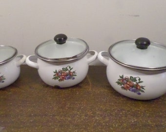 Set of 3 Vintage Enamelware Cookware, Enamel Pots