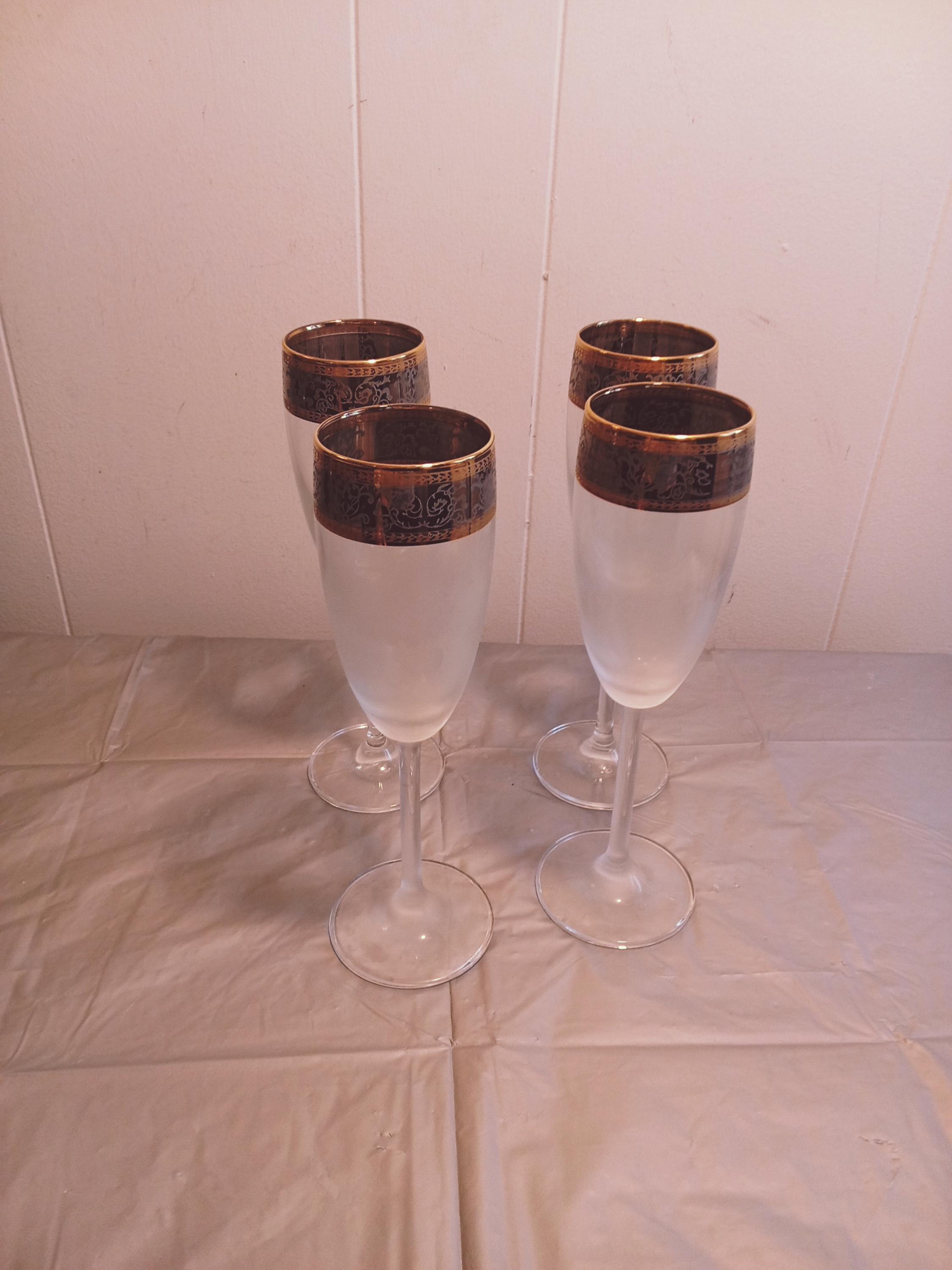 Calici Da Vino In Acciaio Inox Con Stelo Dorato - Jagged Ridge - Infrangibili Per Festa Picnic E Regalo