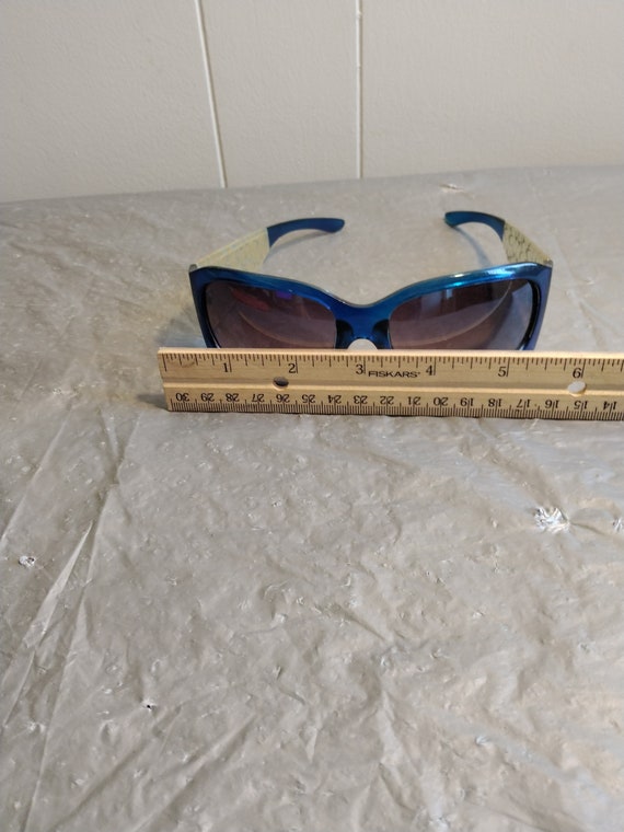 Vintage Italy Design Sunglasses - image 3