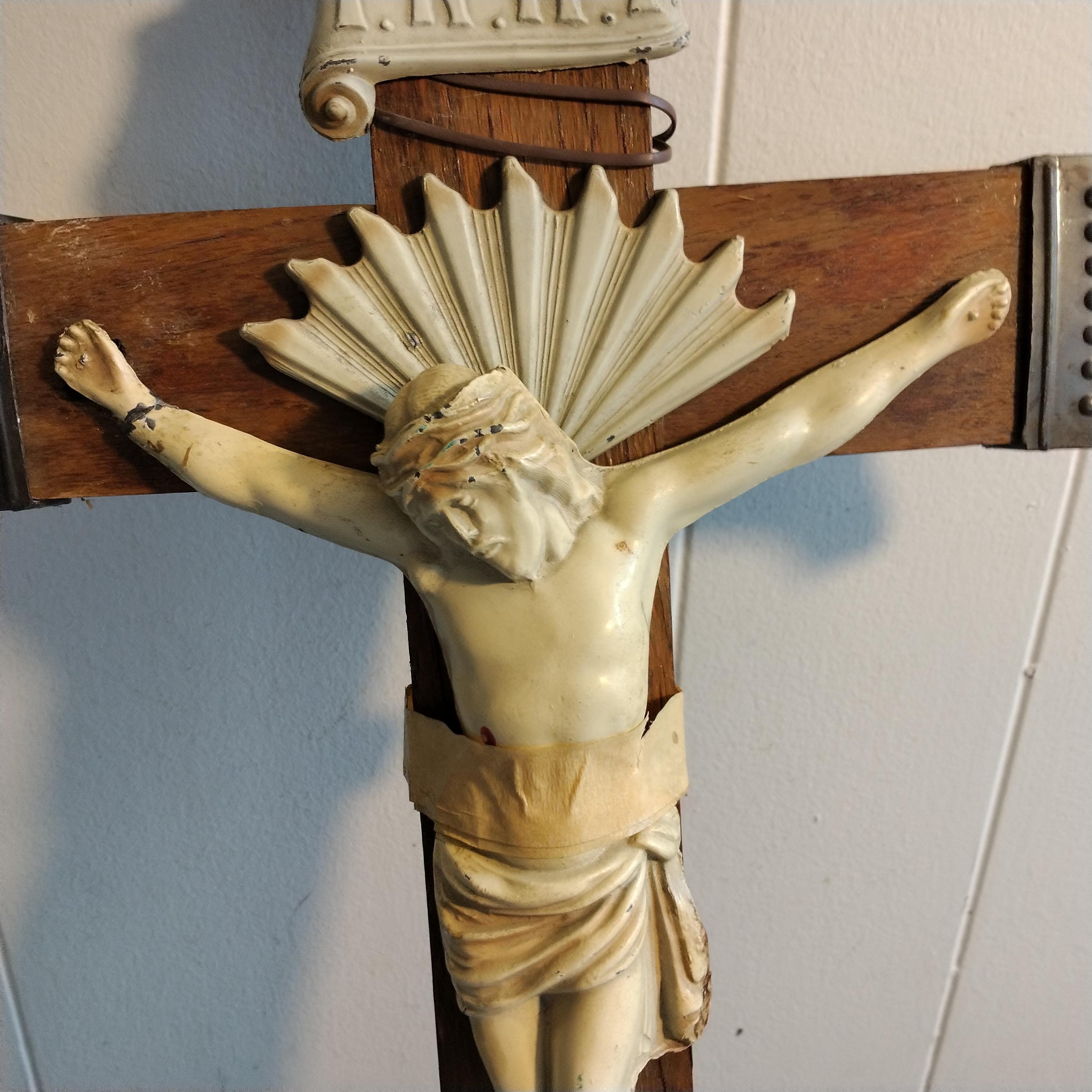 18.5インチ 木製＆金属製十字架、十字架上のイエス、説明を読む - Etsy