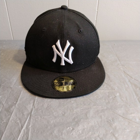 Buy New Era Cooperstown 59fifty Pink & Black NY Baseball Cap 7 1/4 Online  in India - Etsy