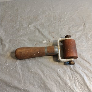 Vintage The Lauber Hand Roller