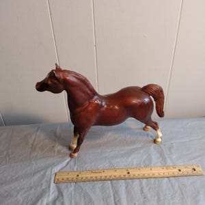 Vintage Bryer Brown Horse, Look & Read Description