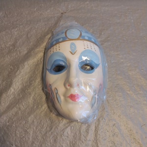 Vintage Hand Painted Decorative Face Mask, Blue Woman&#39;s Face Mask Wall Hanging