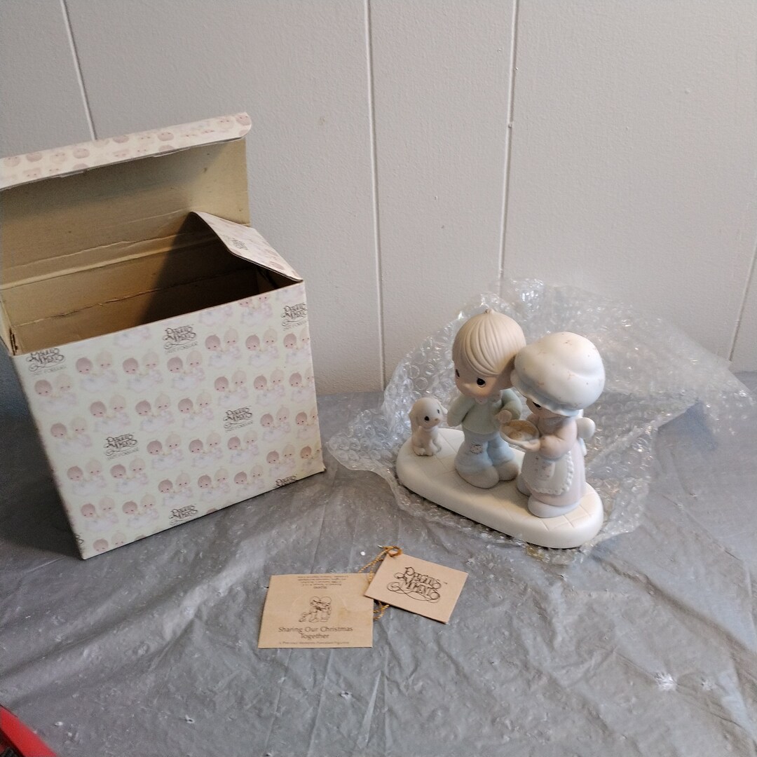 Vintage 1986 Enesco Precious Moments Sharing Our Christmas - Etsy Australia