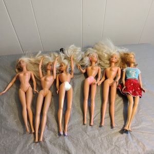 Lot Vintage Barbie Dolls