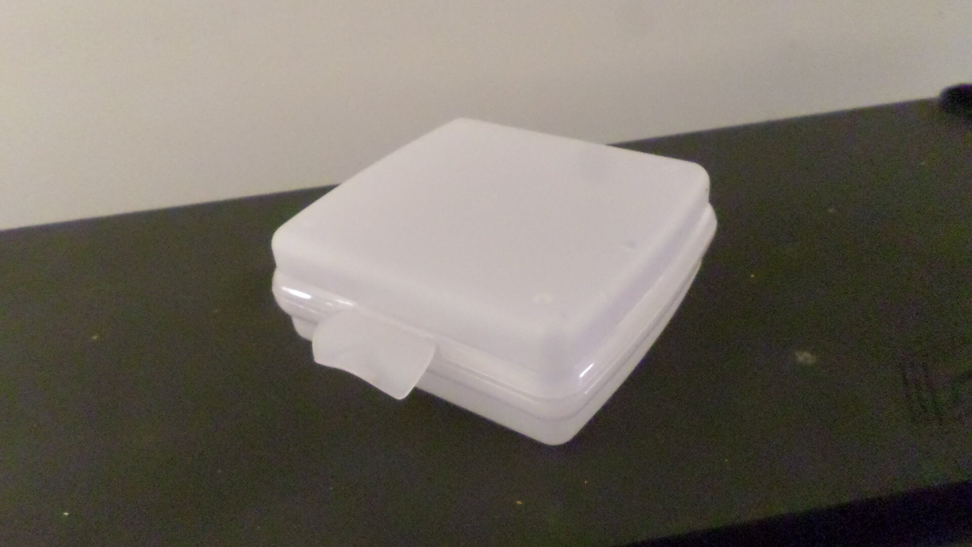 New TUPPERWARE MiniSquare Away The Original Sandwich Container 170milSet  of 2