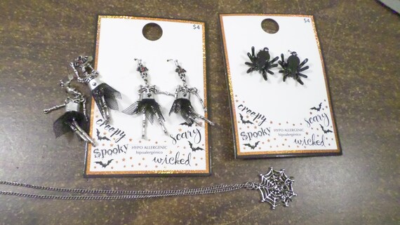 Lot of Spider Skeleton Spider Web Jewelry, Hallow… - image 1