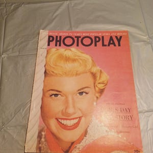 March 1952 Photoplay Magazine, Doris Day Cover