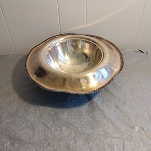 Vintage Kent Wm Rogers Silverplate Bowl, Footed Bowl 8014