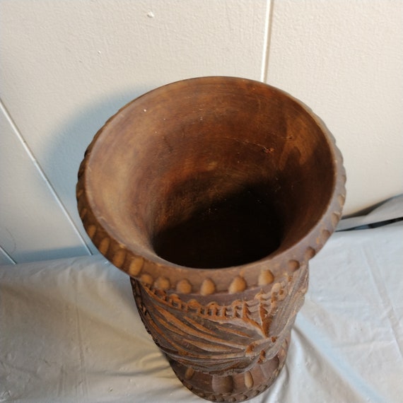 Vase oriental en cuivre gravé, vintage