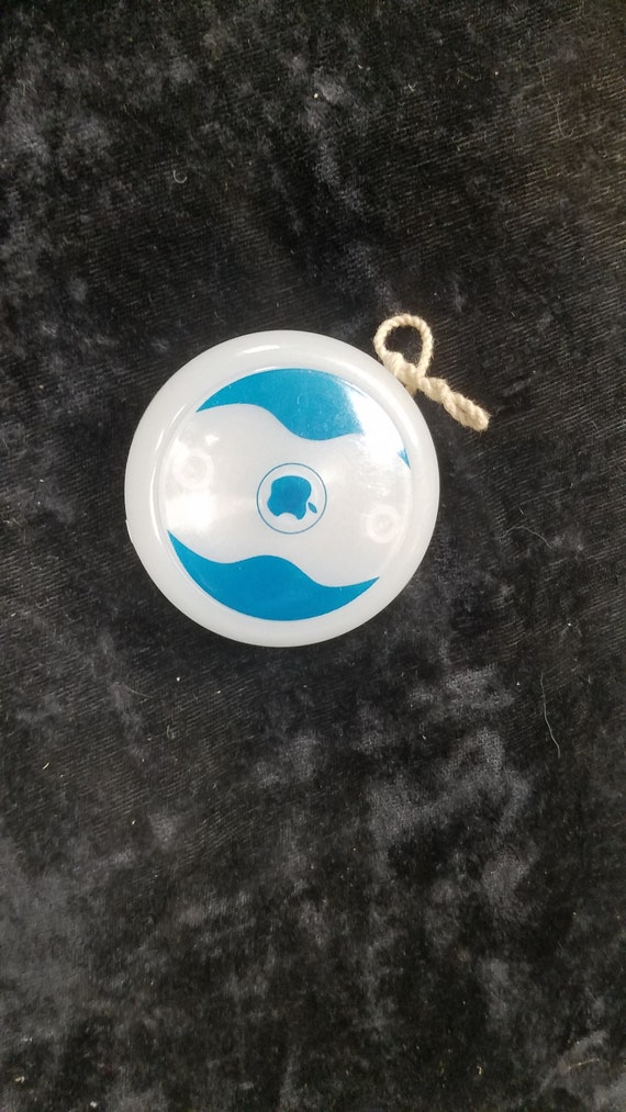 Rare Vintage Apple Yomega Fireball Novelty Yo-yo 1998 - Etsy