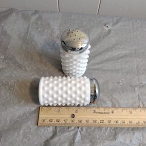 4pc Vintage White Milk Glass Salt & Pepper Shakers, Hobnail Salt and Pepper