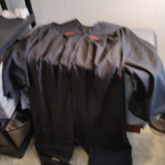 Oak Hall Virginia Tech Graduation Gown, Costume Gem
