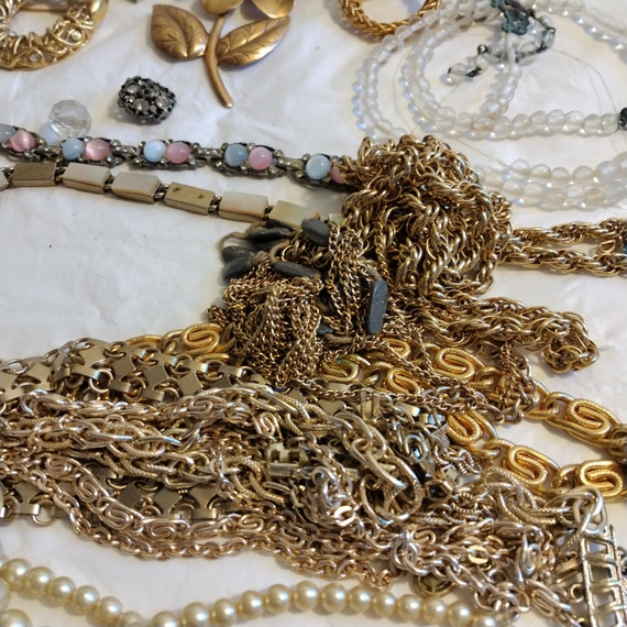 Vintage Jewelry Lot, Jewelry Making Pieces, Brooch - image 7