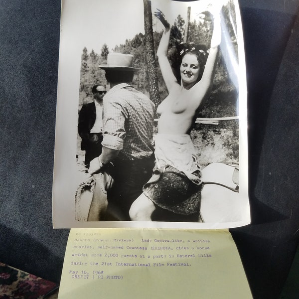 Vintage 1968 Cannes Film Festival Countess Veronika Lady Godiva Like Photograph UPI With Notations 8" X 10" B/W