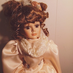 21" Irma Gheduzzi Victorian Porcelain Doll, Brązowe Włosy i Oczy, Chelsey Nicole Doll