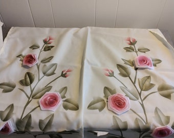Panneau de rideau 29 x 35,5 L, roses et feuilles en tissu