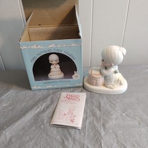 Members Vintage 1986 Enesco Precious Moments Grandma&#39;s Prayer, 1980s Enesco Precious Moments PM-861