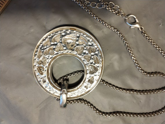 Vintage Round Heart Design Pendant Necklace, Hear… - image 3