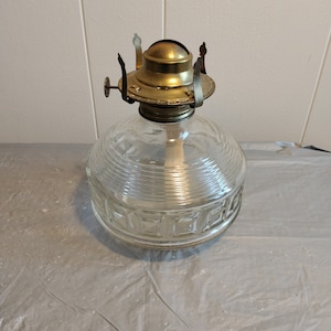 Vintage Lamp Light Oil Keroscene Lantern, Clear Glass Oil Lamp