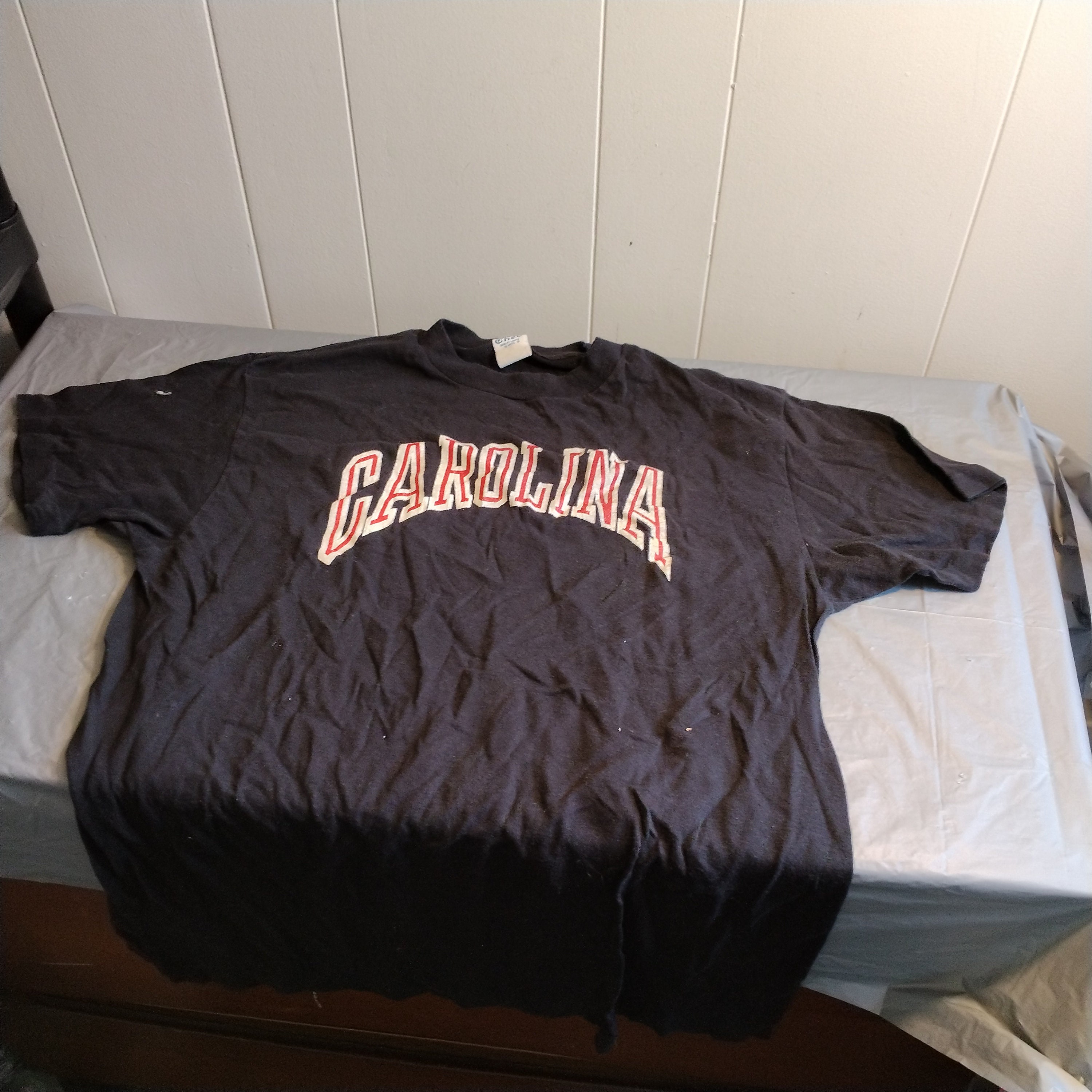 Vintage University of Carolina T shirt, Look & Read Description