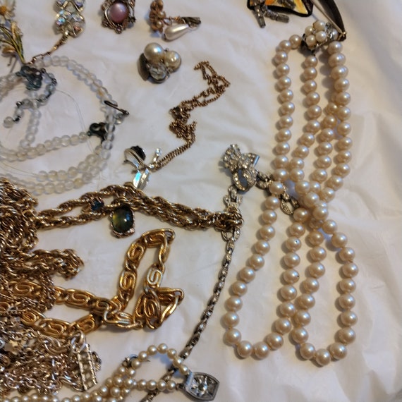 Vintage Jewelry Lot, Jewelry Making Pieces, Brooch - image 6