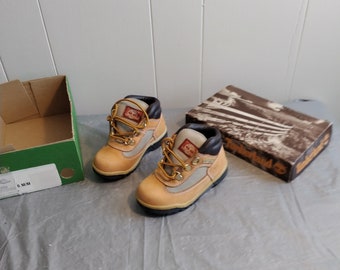 Youth timberland boots 2025 size 7