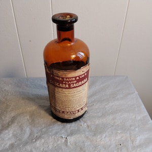 Antique Cascara Sagrada Parke Davis & Co Medicine Pharmacy Bottle