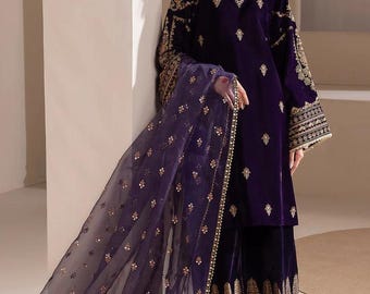 Embroidered Organza Black Salwar Kameez: Pakistani Bridal Dress
