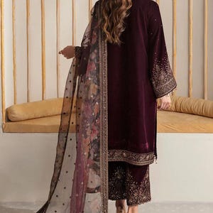 Purple embroidered velvet punjabi suit pakistani salwar kameez organza wedding dress