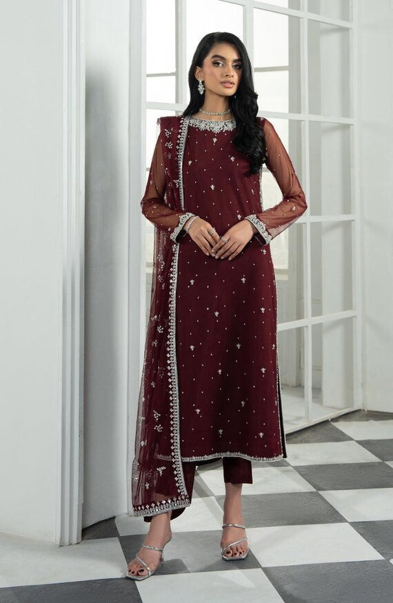 punjabi wedding dress red Embroidered Organza Punjabi Suit: Dark Mehroon Wedding Dress, Pakistani Bridal Salwar Kameez