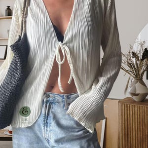 Vintage Oversized Crinkle White Open Tie Front Bell Sleeve Top