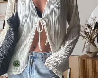 Vintage Oversized Crinkle White Open Tie Front Bell Sleeve Top