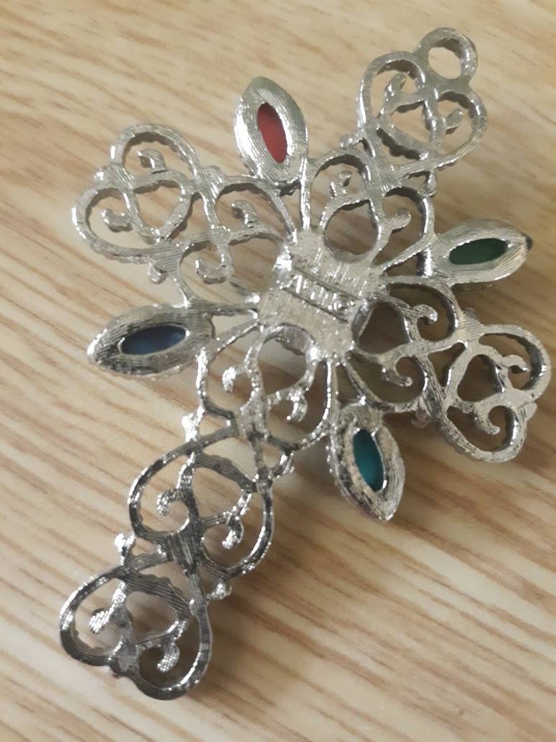 AVON Cross Pendant Necklace Cabachon Stones Silvertone 1970s