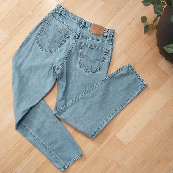 90s Levis 560 Red Tab Tapered Loose Fit 33 - image 1