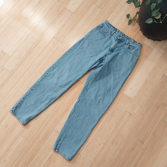 90s Levis 560 Red Tab Tapered Loose Fit 33 - image 3