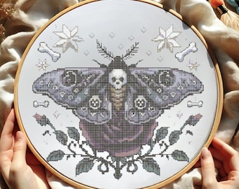 Patrón de punto de cruz de polilla gótica y rosa con calavera, bordado estético oscuro, punto de cruz de mariposa mística, punto de cruz floral macabro PDF
